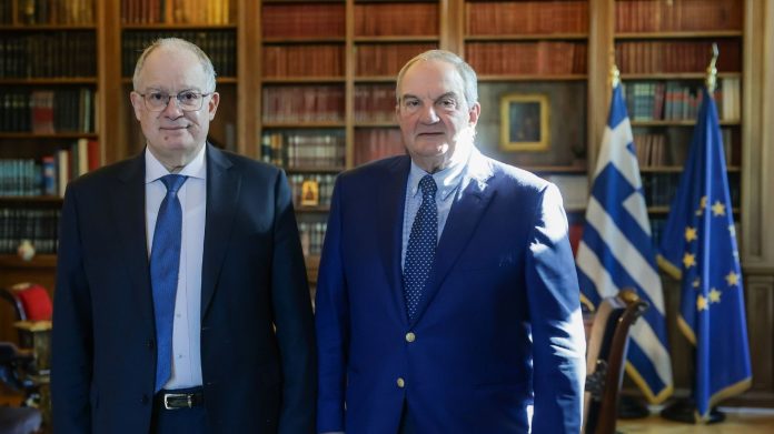 Η «Στρατηγική της Εθνικής Συνεννόησης»: Τι κρύβει ο κύκλος επαφών Τασούλα με τους πρώην Πρωθυπουργούς