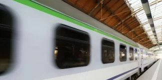 Νέο σιδηροδρομικό ατύχημα στην Ισπανία: Σύγκρουση τρένου με γερανό στην Καρθαγένη