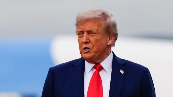 Ευθεία απειλή Τραμπ για επιχείρηση και κατά της Κολομβίας: «Μου φαίνεται καλή ιδέα»