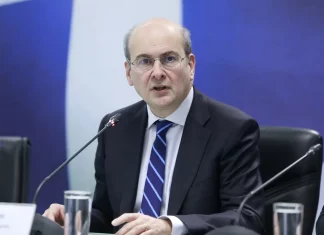 Χατζηδάκης: Προτιμούμε την αυτοδυναμία, αλλά δεν έχουμε κλείσει την πόρτα σε συμμαχίες Χατζηδάκης για αγρότες: Αν δεν υπάρξει συναίνεση και ηρεμία, ο νόμος θα εφαρμοστεί