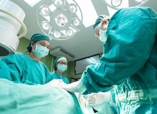 ΗΠΑ: Ασθενής με επιπλοκές γρίπης έζησε 48ωρες ώρες χωρίς πνεύμονες μέχρι να βρεθούν μοσχεύματα για μεταμόσχευση