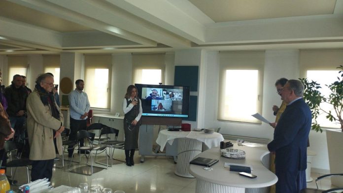 O ΔΡΟΜΕΑΣ έκοψε την πρωτοχρονιάτικη πίτα του