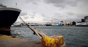 Ισχυροί άνεμοι έως και 9 μποφόρ δυσχεραίνουν τα ακτοπλοϊκά δρομολόγια, απαγόρευση απόπλου σε πολλά λιμάνια