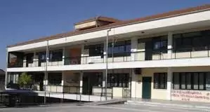 Απάτη στην Ηγουμενίτσα με δόλωμα εκδρομή Λυκείου στη Βιέννη, «δεν έχουμε κορίτσια που πουλάνε ξύλινες κατασκευές» ανακοίνωσε το σχολείο