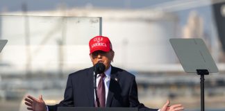 Τραμπ: Θα καταστρέψουμε τους πυραύλους του Ιράν – Στόχος μας να υπερασπιστούμε τον αμερικανικό λαό