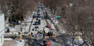 Μινεάπολη: Μετανάστης στο νοσοκομείο με βαριά κατάγματα στο κεφάλι – Έπεσε μόνος του σε τοίχο λέει η ICE