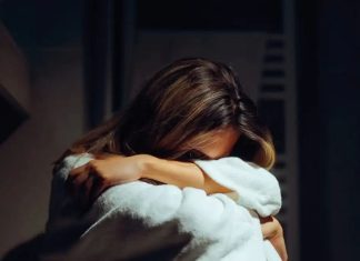 Εφιάλτης για γυναίκα μέσω εφαρμογής γνωριμιών – «Έχω AIDS και μιλάω σε όλες για να σας κολλήσω»