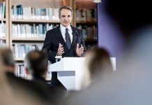 Δεν βλέπουν να βγαίνει στην κυβέρνηση η επιχείρηση αλλαγής ατζέντας «γαλάζιες» φωνές