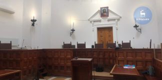 Να αφεθεί ελεύθερος ζητά 77χρονος που καταδικάστηκε για τον βιασμό της κόρης του που πάσχει από νοητική υστέρηση