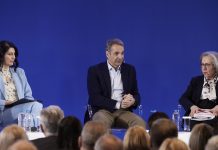 Πέντε μηνύματα Μητσοτάκη από την Αλεξανδρούπολη προς τα δεξιά και προς το κέντρο της Νέας Δημοκρατίας