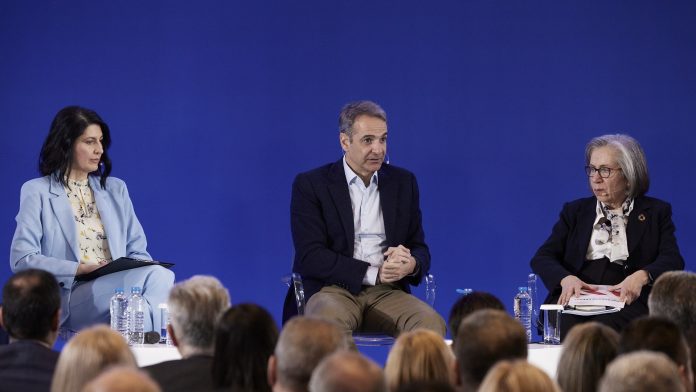 Πέντε μηνύματα Μητσοτάκη από την Αλεξανδρούπολη προς τα δεξιά και προς το κέντρο της Νέας Δημοκρατίας