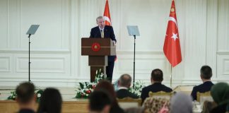 Εθνικιστικό παραλήρημα Ερντογάν με αναφορές στην εισβολή στην Κύπρο