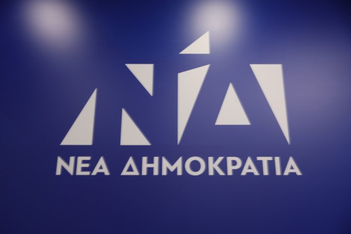 Συνέδριο με το …χέλι όχι με τον προβληματισμό Δένδια!