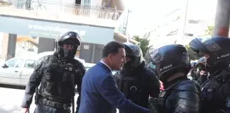 Απίστευτη δήλωση Γεωργιάδη: «Η αστυνομία μπορεί να ασκεί βία, εσείς όμως όχι» - (VIDEO)