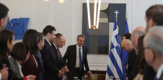 Και ξαφνικά το Συνέδριο της ΝΔ απέκτησε ενδιαφέρον- Η μάχη των «δελφίνων» ξεκίνησε