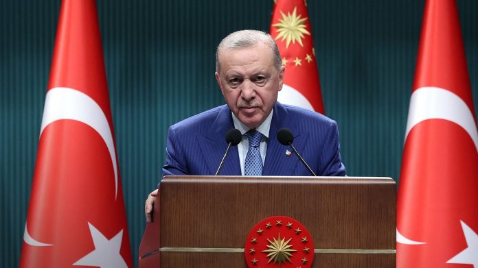 Μέσα στη νύχτα άλλαξε υπουργούς ο Ερντογάν: Υπουργός Δικαιοσύνης ο εισαγγελέας κατά Ιμάμογλου