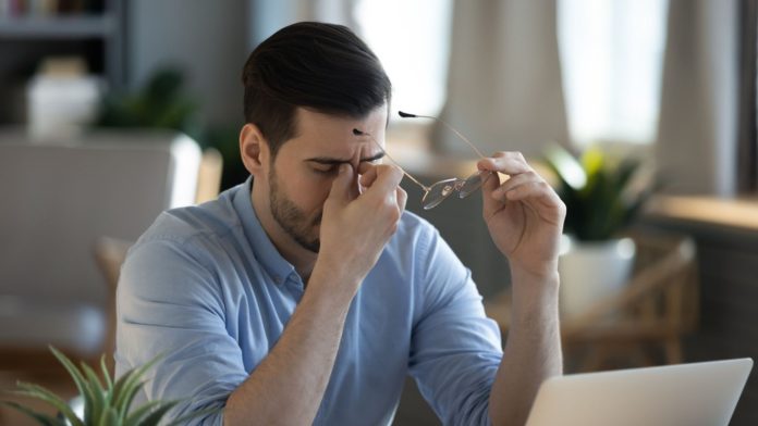 Σε δύο δουλειές και 13ωρα «σπρώχνει» τους εργαζόμενους το αυξανόμενο κόστος ζωής