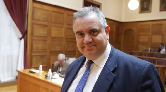 Τρελάθηκε ο Τζούνος με τις μπαρούφες του Σπανάκη:«Είναι προσωρινή η ακρίβεια»-«Μα κρατάει 4 χρόνια» – (VIDEO)