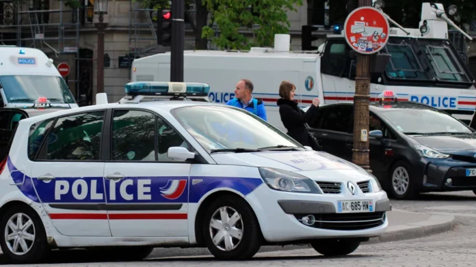 Πρωτοφανής υπόθεση στη Γαλλία: Πανομοιότυποι δίδυμοι που κατηγορούνται για διπλή δολοφονία δεν μπορούν να ταυτοποιηθούν λόγω DNA