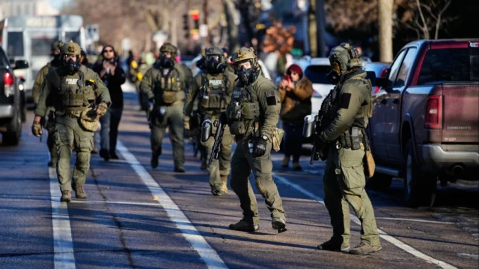 Δικηγόρος της ICE παύθηκε από τα καθήκοντά της αφού δήλωσε σε δικαστήριο ότι η δουλειά της είναι χάλια