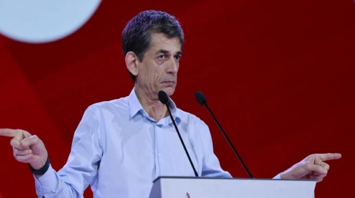 Ο Γεωργιάδης το παίζει θύμα των «υποκινούμενων» γιατρών και ο συριζοταϊσμένος Καρανίκας βάλλει κατά αριστερών