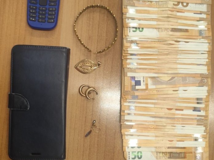 Ήπειρος: Τσάκωσαν μέλος συμμορίας που έκανε απάτες και άρπαζε χρήματα ηλικιωμένων