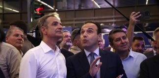 Σε ναρκοπέδιο φθοράς το Μαξίμου