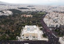 Τρία χρόνια από την τραγωδία στα Τέμπη: Συγκεντρώσεις σήμερα σε Ελλάδα και εξωτερικό – Ποιοι συμμετέχουν, πώς θα κινηθούν τα Μέσα Μεταφοράς