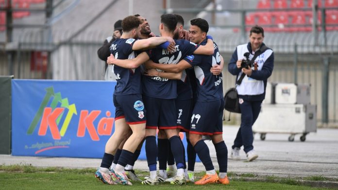 Πανσερραϊκός – Βόλος 2-1: Οσο ζει… ελπίζει