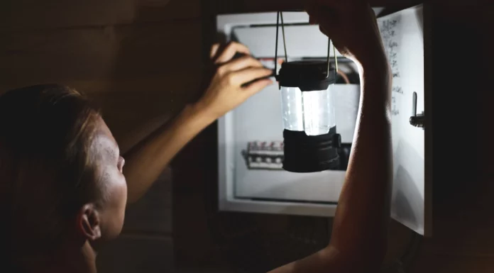 Συσκότιση στο κέντρο του Παγκρατίου, για βλάβη μιλάει -πάλι- ο ΔΕΔΔΗΕ