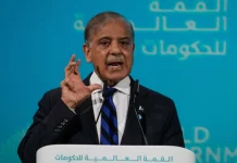 «Πλήρης δυνατότητα να συντρίψουμε κάθε επιτιθέμενο» δηλώνει ο πρόεδρος του Πακιστάν μετά τους βομβαρδισμούς στο Αφγανιστάν