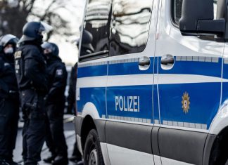 Γερμανία: Aφγανός επιτέθηκε με μαχαίρι σε τρία άτομα στον κεντρικό σιδηροδρομικό σταθμό του Βύρτσμπουργκ