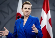 Ο Τραμπ ακόμη θέλει τη Γροιλανδία, λέει η πρωθυπουργός της Δανίας