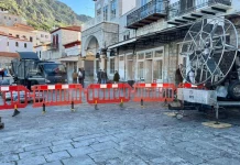 «Λουκέτο» στο λιμάνι της Ύδρας: Κλείνουν όλα τα καταστήματα για τα γυρίσματα της ταινίας με τον Μπραντ Πιτ