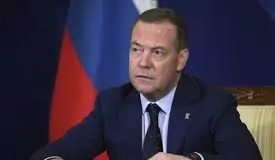 Μεντβέντεφ: Ο κόσμος γίνεται πολύ κίνδυνος, αλλά η Ρωσία δεν θέλει να συρθεί σε μια παγκόσμια σύρραξη