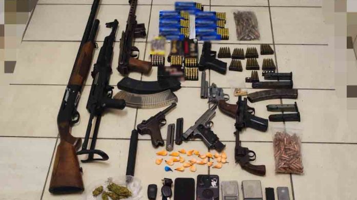 Δύο συλλήψεις στη Λακωνία με κοκαΐνη και οπλοστάσιο