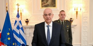 Ποιοι στην κυβέρνηση δυσαρεστήθηκαν με τη δήλωση Δένδια για τους Patriot;