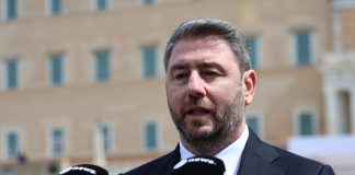 «Μικρό καλάθι» για πρόταση δυσπιστίας στην κυβέρνηση από το ΠΑΣΟΚ