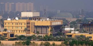 Βαγδάτη: Διαδηλωτές προσπάθησαν να κάνουν έφοδο στην αμερικανική πρεσβεία (VIDEO)