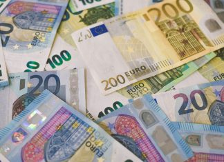 Τέλος οι δωρεάν τραπεζικοί λογαριασμοί: Η νέα εποχή με τις συνδρομές