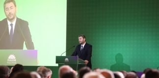 Συνέδριο ΠΑΣΟΚ: Θολό τοπίο για ψήφισμα κατά Δεξιάς, αριστίνδην μέλη και fast track καταστατικές αλλαγές