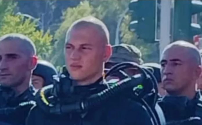 Το «κατηγορώ» των γονέων του 21χρονου ΟΥΚά που έχασε τη ζωή του εν ώρα εκπαίδευσης: «Μόνο νεκρό θα σε βγάλω»