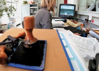 Αυξήθηκαν 25% οι καταγγελίες στον Συνήγορο του Πολίτη το 2025 – Ποια υπουργεία και φορείς είναι στην «πρώτη γραμμή»