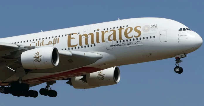 Επιχείρηση αναχαίτισης πάνω από το αεροδρόμιο του Ντουμπάι – Η Emirates αναστέλλει μέχρι νεωτέρας όλες τις πτήσεις