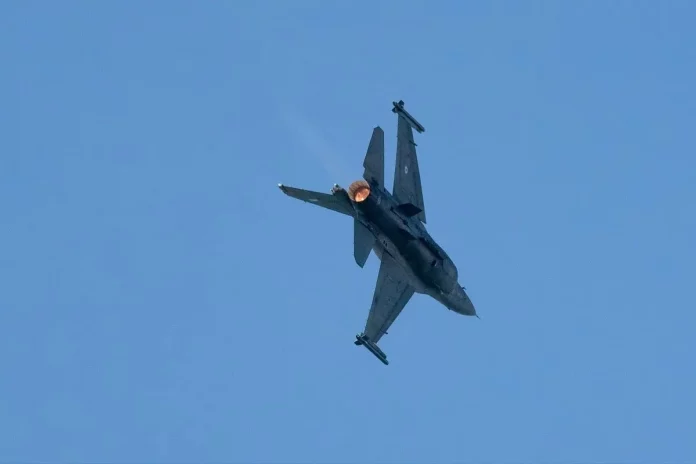 Προσγειώθηκαν στην Κύπρο τέσσερα ελληνικά F-16 της Πολεμικής Αεροπορίας