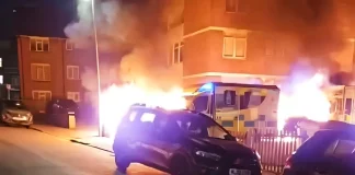 Εμπρηστική επίθεση σε κτίριο εβραϊκής οργάνωσης στο βόρειο Λονδίνο: Καταστράφηκαν ολοσχερώς ασθενοφόρα, ακούστηκαν εκρήξεις