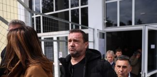 Τέμπη: Αντίθετος ο Πλακιάς στο ενδεχόμενο αλλαγής αίθουσας για τη δίκη – «Όποιος το κάνει θα με βρει απέναντι»