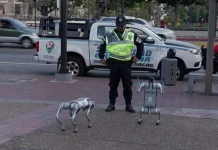 Αστυνομικά ρομποτικά σκυλιά περιπολούν σε δημόσιους χώρους στο Καράκας – (VIDEO)