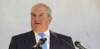 Νέες αιχμές Καραμανλή για την εξωτερική πολιτική Μητσοτάκη: «Η δική μας κυβέρνηση είχε μια πολυδιάστατη προσέγγιση»