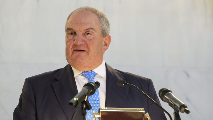 Επίθεση Καραμανλή στην κυβέρνηση για το αγροτικό με αιχμές για τις κινητοποιήσεις και τον ΟΠΕΚΕΠΕ